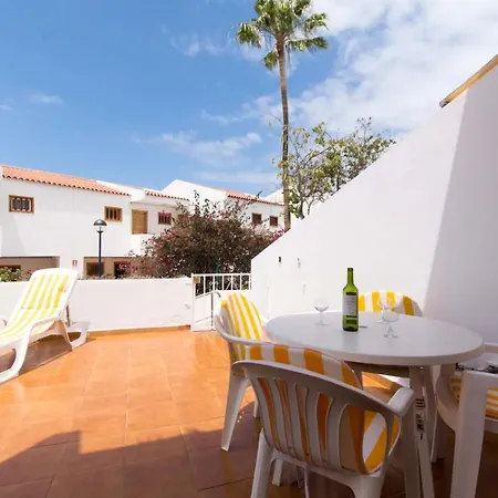 Garden City 15 - Two Bed Playa Feñabe